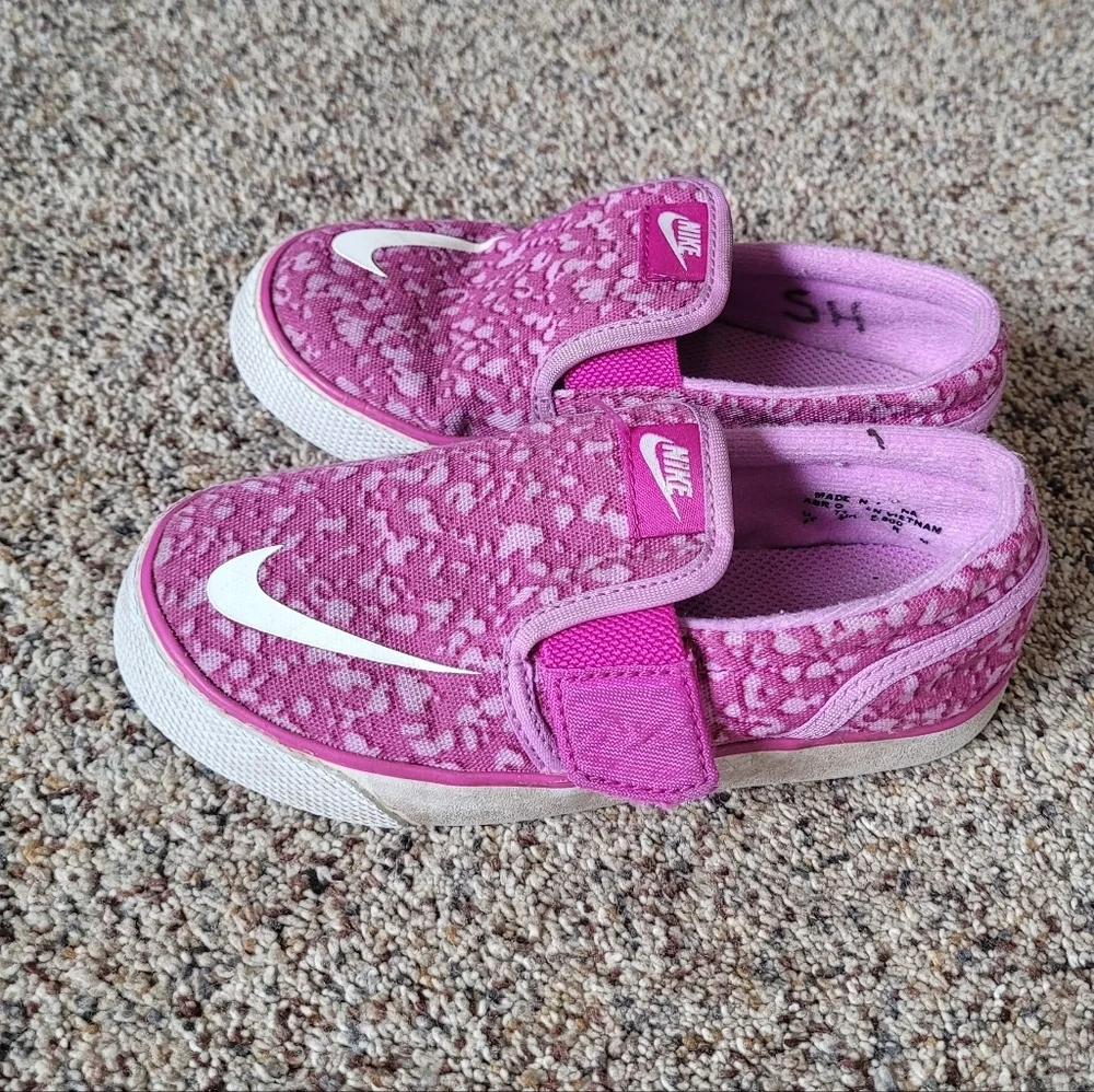 Nike Kids Toki Slip On Pink Sneakers Size 9